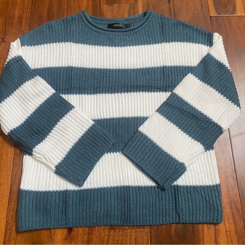 Zesica women’s teal blue and white stripped acrylic pullover sweater size small